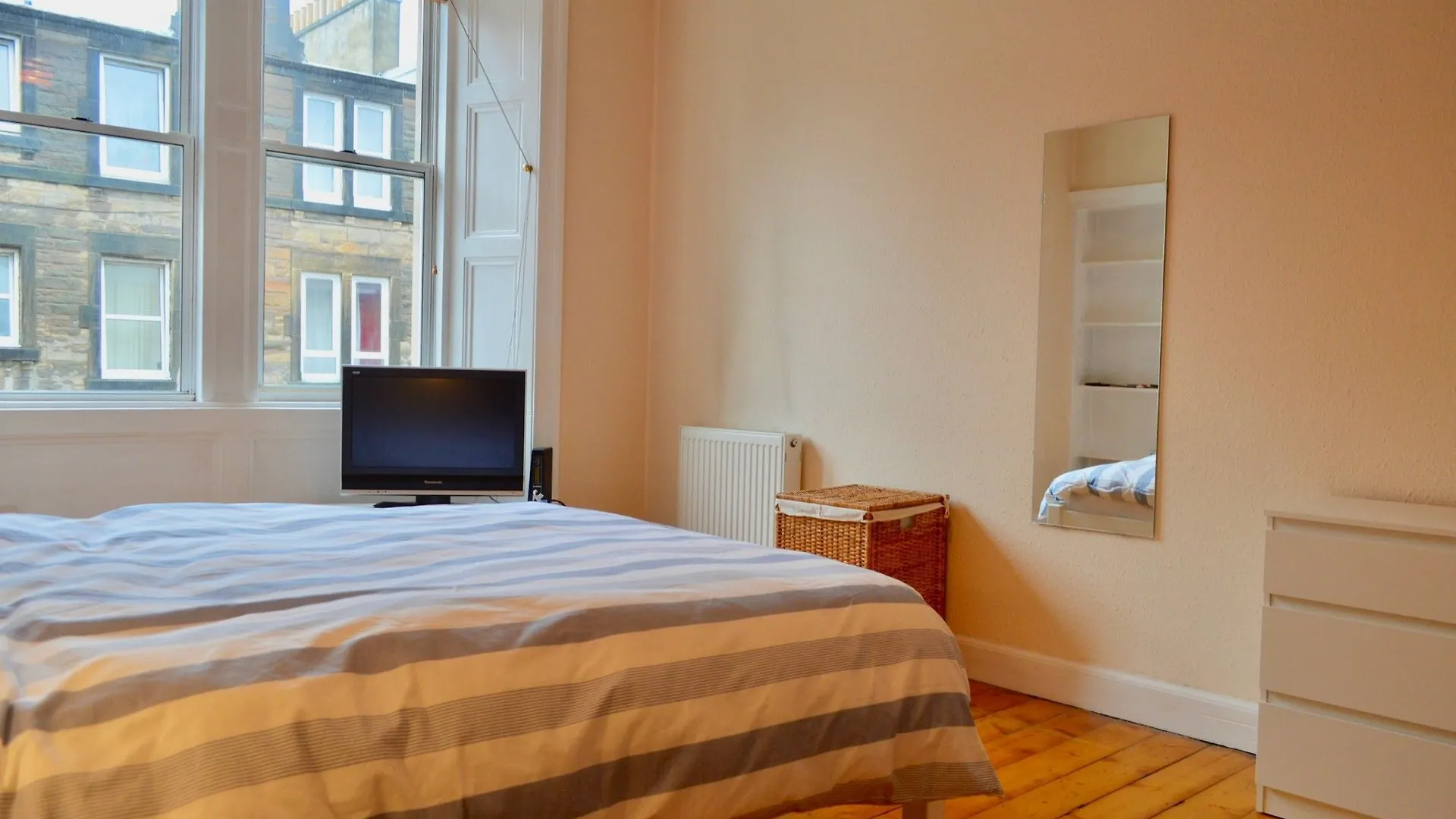 One Bedroom Flat With Box Room In Édimbourg 0*,  Royaume-Uni